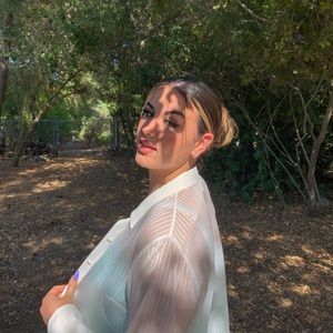 Meet your Posher, Bella